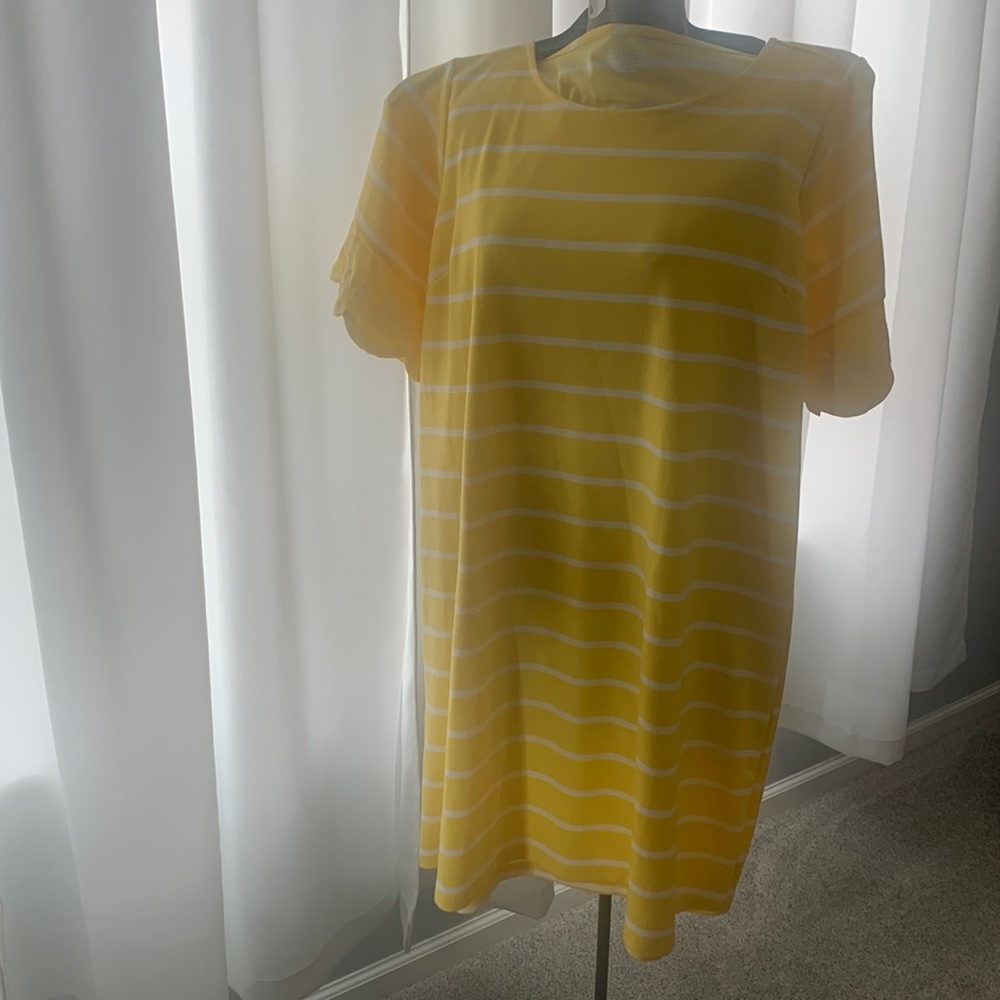 Yellow tshirt dress